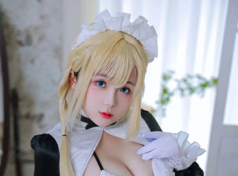 日奈娇《拘束女仆》:金发碧眼的女仆,带你体验不一样的诱惑!插图2 日奈娇《拘束女仆》:金发碧眼的女仆,带你体验不一样的诱惑!