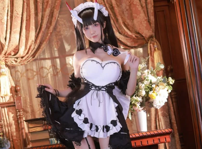 水淼Aqua的《能代女仆》:黑与白的魅惑交织插图 水淼Aqua的《能代女仆》:黑与白的魅惑交织