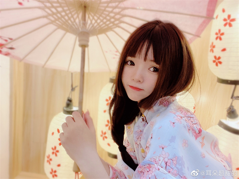 小耳酱微密内容分享，反差感超强的图片