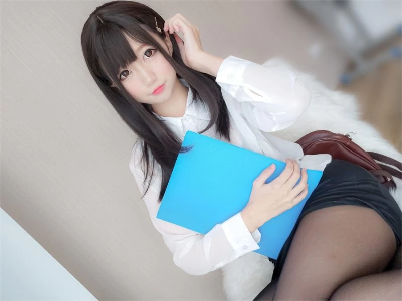 Nagisa魔物喵：从二次元走来的Nagisa，你的造型魔法师