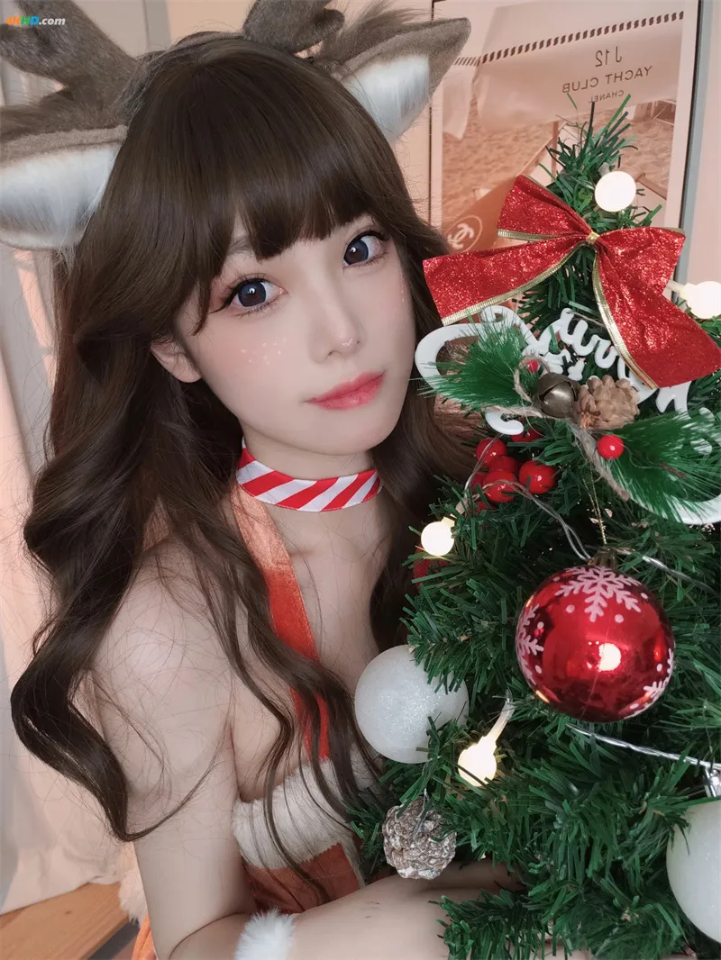 蜜汁猫裘的圣诞兔兔：甜美与魅力的完美结合