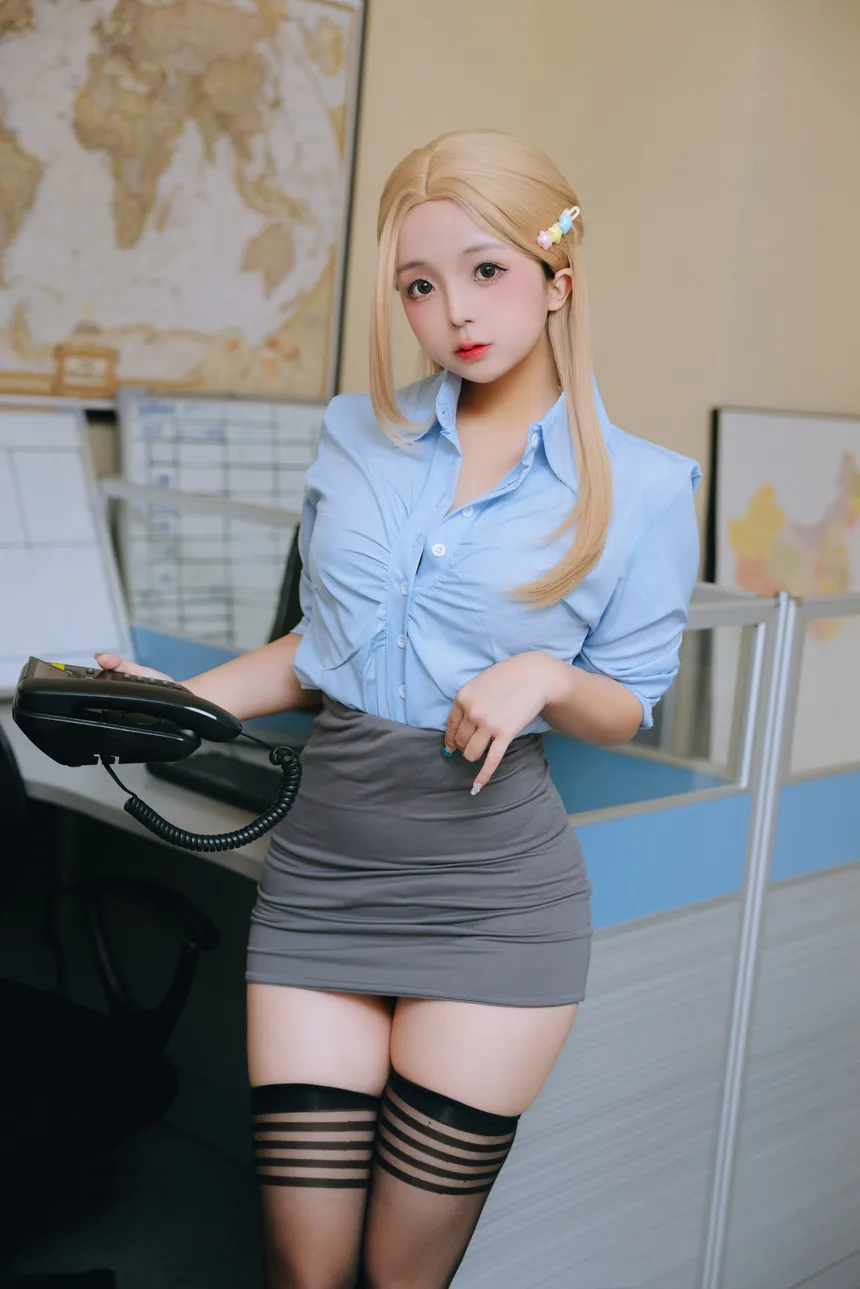 日奈娇 - 办公室 ,性感的办公装