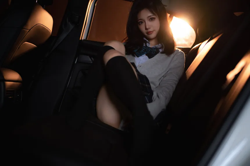 桃良阿宅 - 外出JK ，给人一种宁静的美感