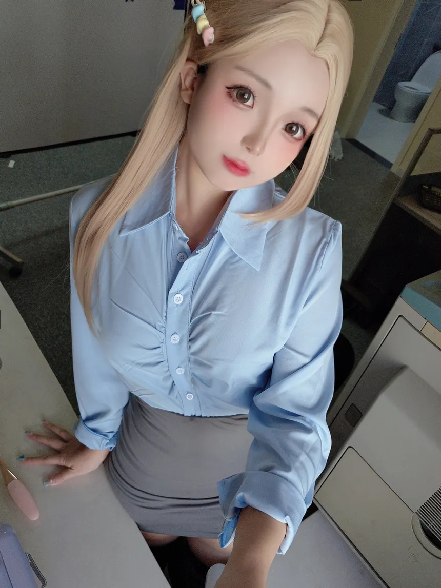 日奈娇 - 办公室 ,性感的办公装