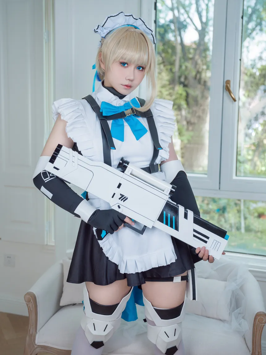 麻花酱 - 蔚蓝档案 飞鸟马时 ,展现了一个虚构的世界