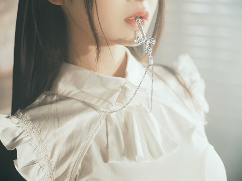 河豚抚子修女：黑色诱惑与神圣交织的艺术