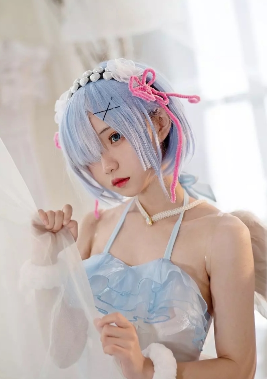 花柒 Hana：降临，化身天使蕾姆蓝！