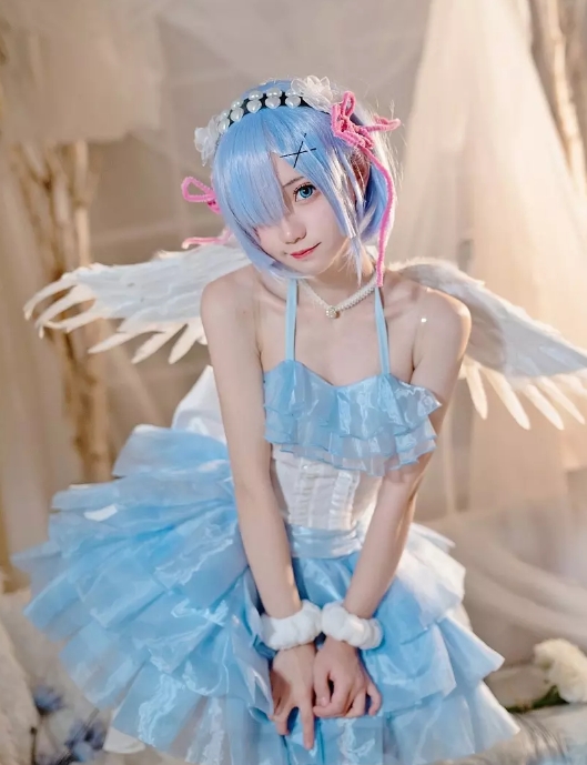 花柒 Hana：降临，化身天使蕾姆蓝！