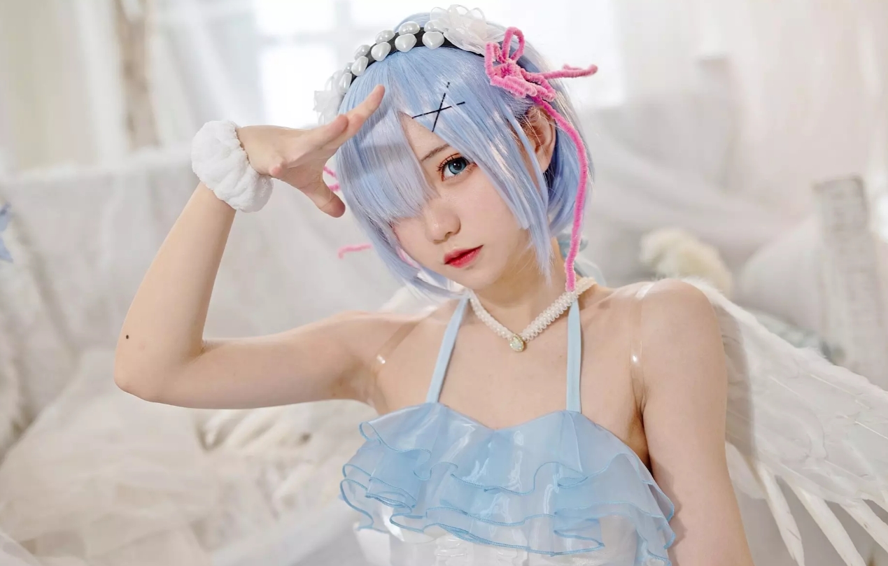 花柒 Hana：降临，化身天使蕾姆蓝！