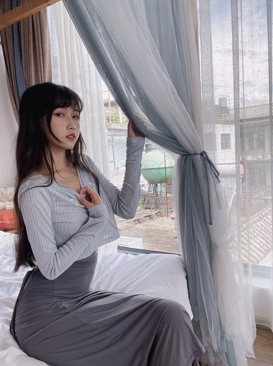 美图欣赏丨不呆猫-吉他妹妹[39P3V-1.12G]