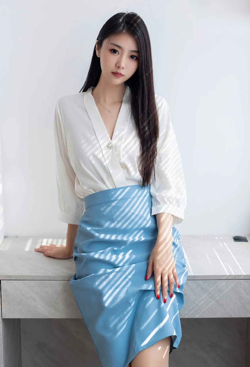 美图欣赏丨可樂Vicky NO.7314 [81+1P／686MB]