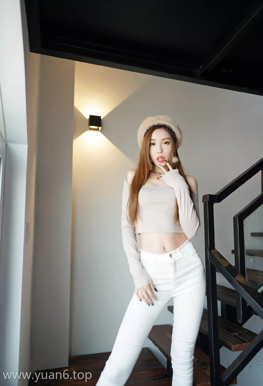 美图欣赏丨XiuRen梦小楠 VOL.223[49+1P／170M]