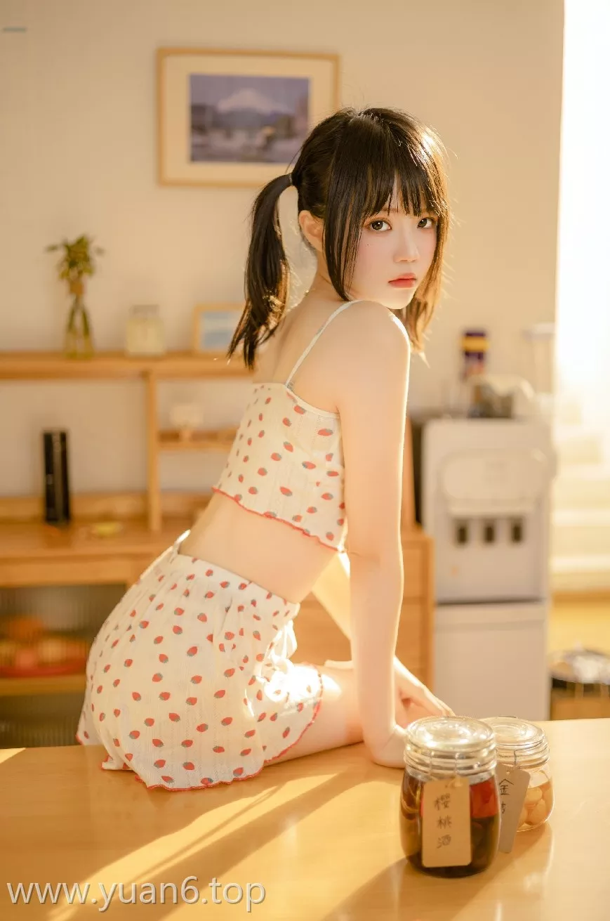 美图欣赏丨coser桜桃喵-瞌睡[43P-223.6M]