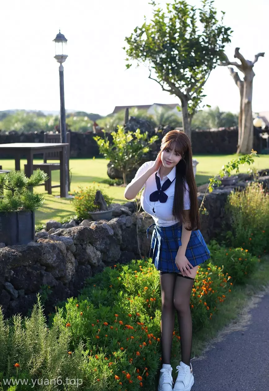 美图欣赏丨XiuRen朱可儿Flora NO.7458[70+1P／720MB]