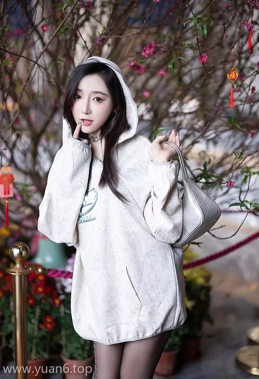 美图欣赏丨XiuRen王馨瑶yanni NO.8135[80+1P／599MB]