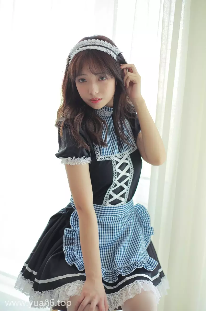 美图欣赏丨Coser雯妹不讲道理-黑裙女仆 [17P-108MB]