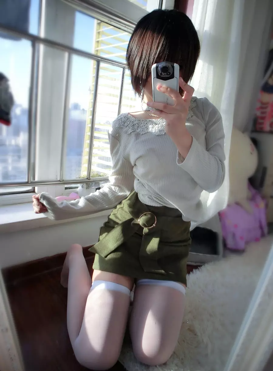美图欣赏丨Coser_软妹摇摇乐yoyo-Fantia订阅精美图集[100P+4V-898.7M]