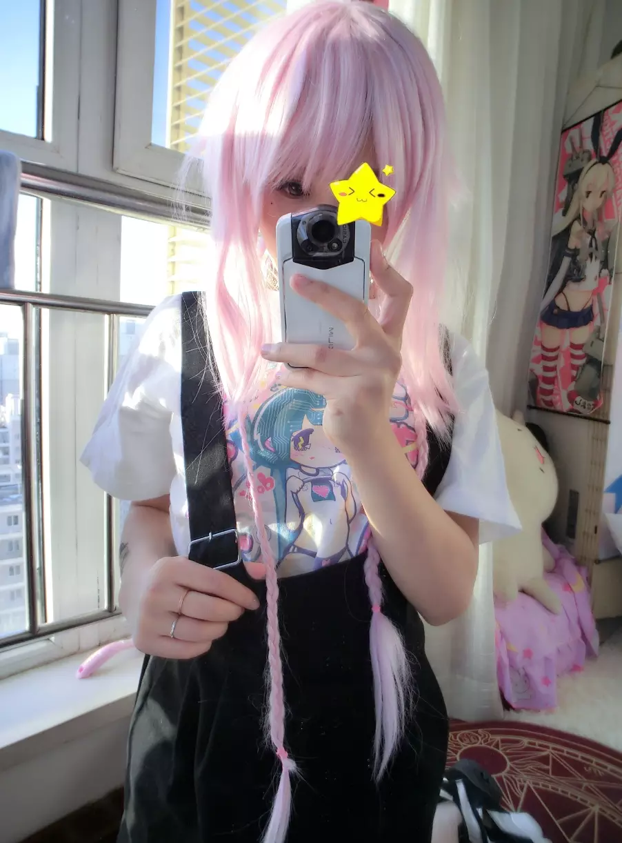 美图欣赏丨Coser_软妹摇摇乐yoyo-Fantia订阅精美图集[100P+4V-898.7M]