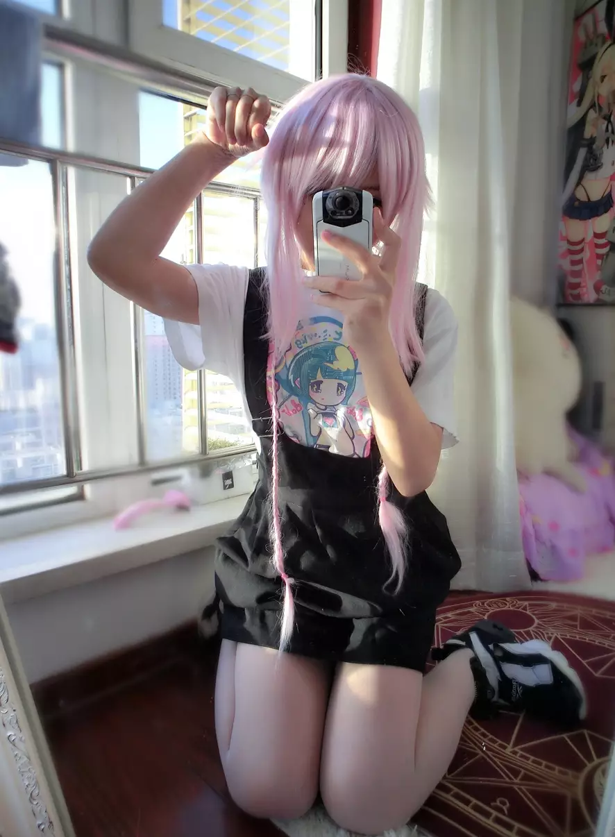 美图欣赏丨Coser_软妹摇摇乐yoyo-Fantia订阅精美图集[100P+4V-898.7M]