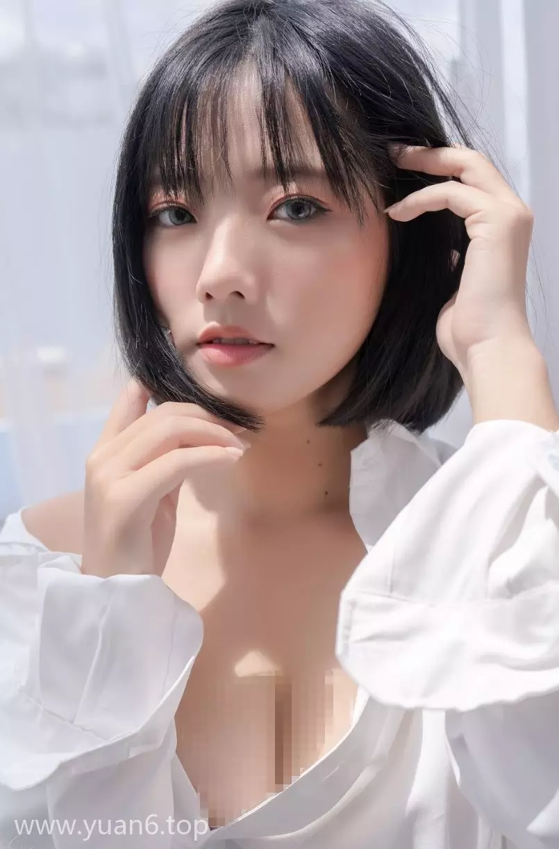 美图欣赏丨Coser_Messie Huang-Boyfriend&#8217;s shirt[26P-60MB]