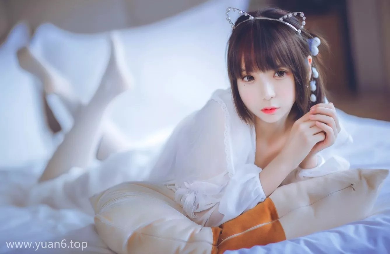 美图欣赏丨Coser疯猫ss-白色睡衣[24P-182MB]