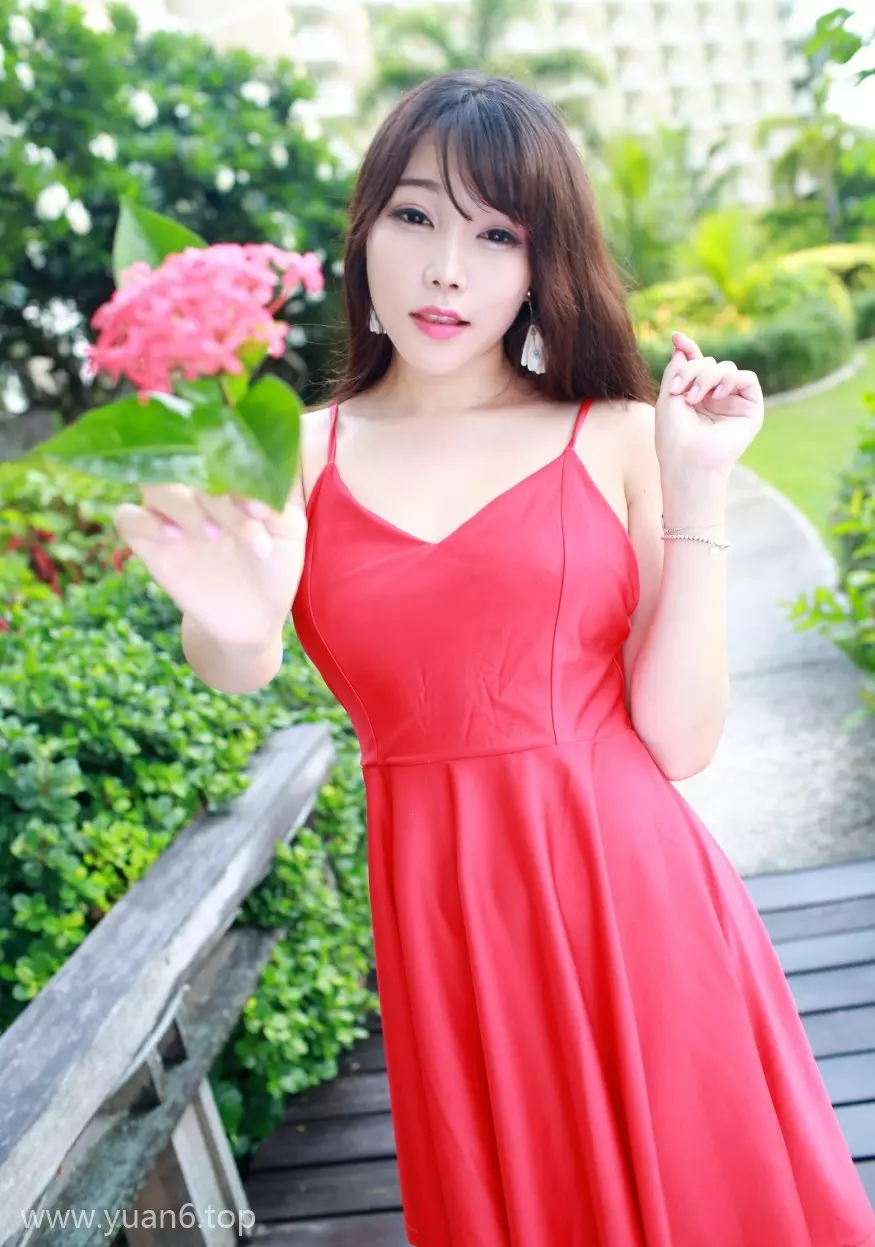 HuaYan芝芝Booty个人介绍及Vol.044期作品集