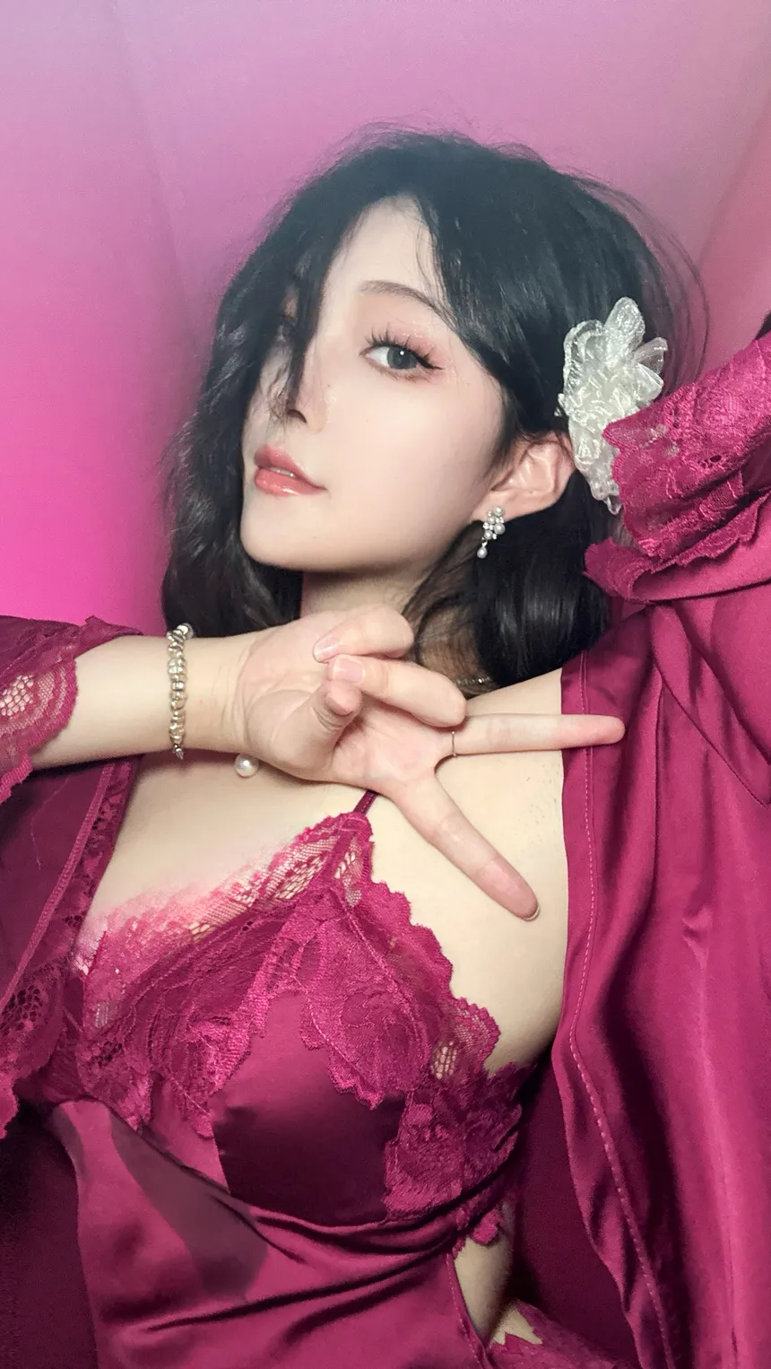 Natsuko夏夏子 – 紫罗兰