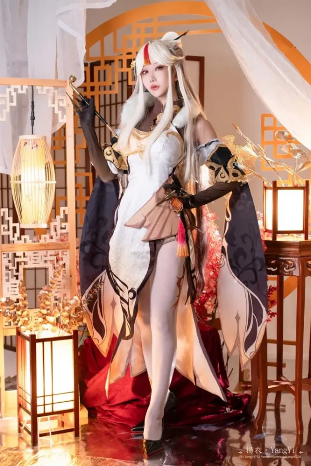 楊衣Yangyi凝光COS：完美演绎天权星凝光的华丽与高贵