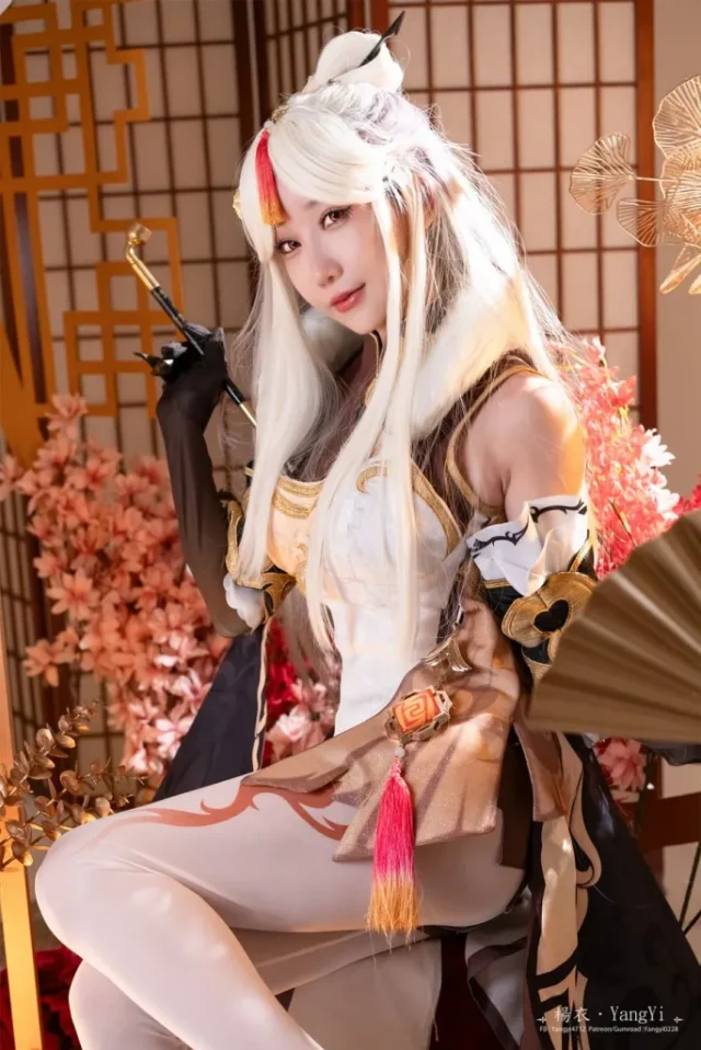 楊衣Yangyi凝光COS：完美演绎天权星凝光的华丽与高贵