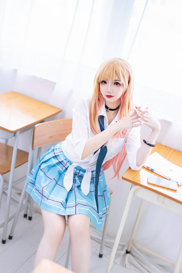 雪晴Astra喜多川海梦COS：演绎JK版二次元女神的性感与可爱