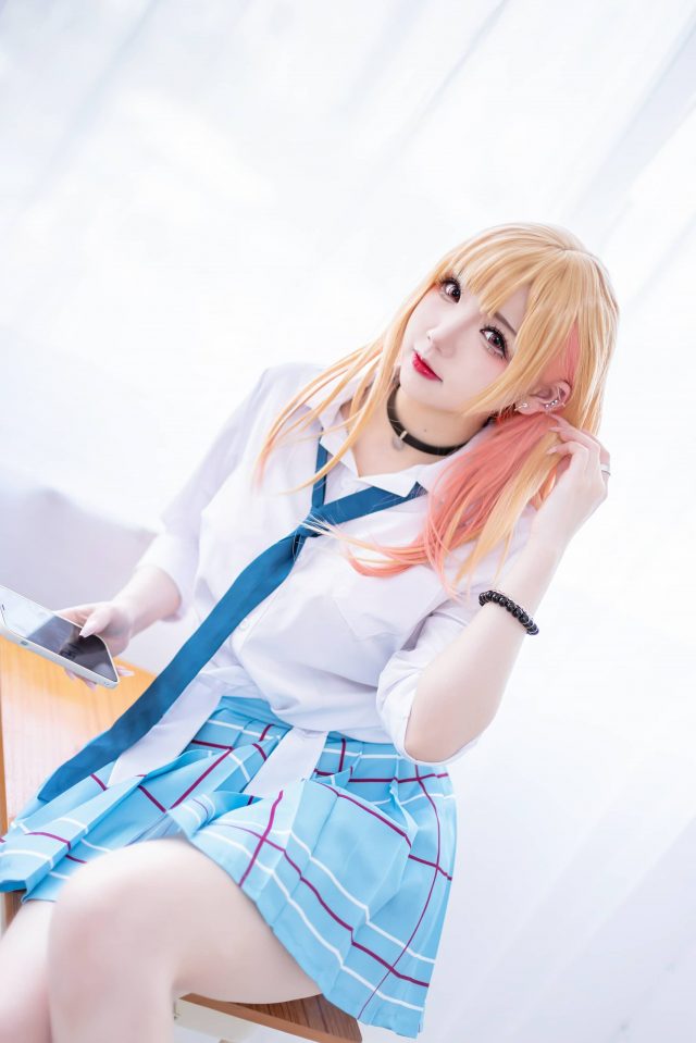 雪晴Astra喜多川海梦COS：演绎JK版二次元女神的性感与可爱