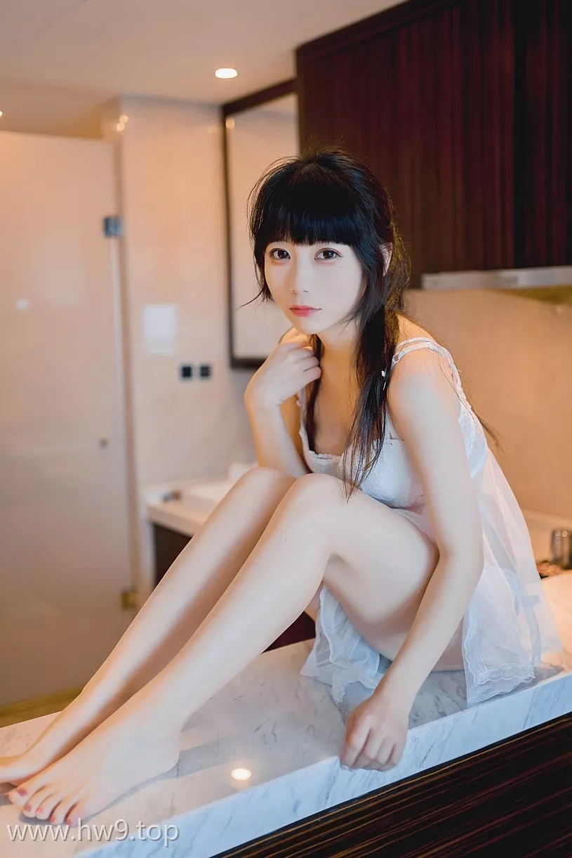 美图欣赏丨Coser_usejan蓝蓝全部图片集之薄纱睡衣[42P-76.4M]