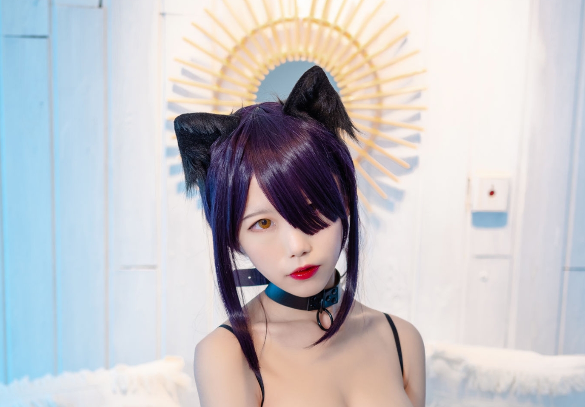 水淼aqua的《黑猫》：性感与俏皮的完美结合