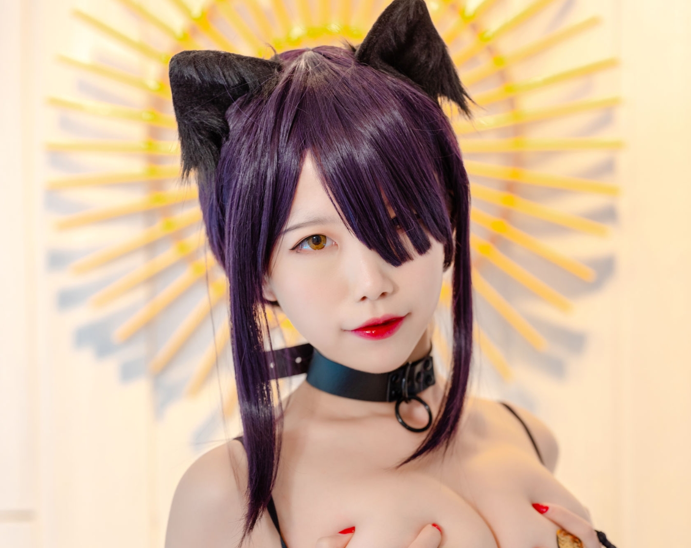 水淼aqua的《黑猫》：性感与俏皮的完美结合