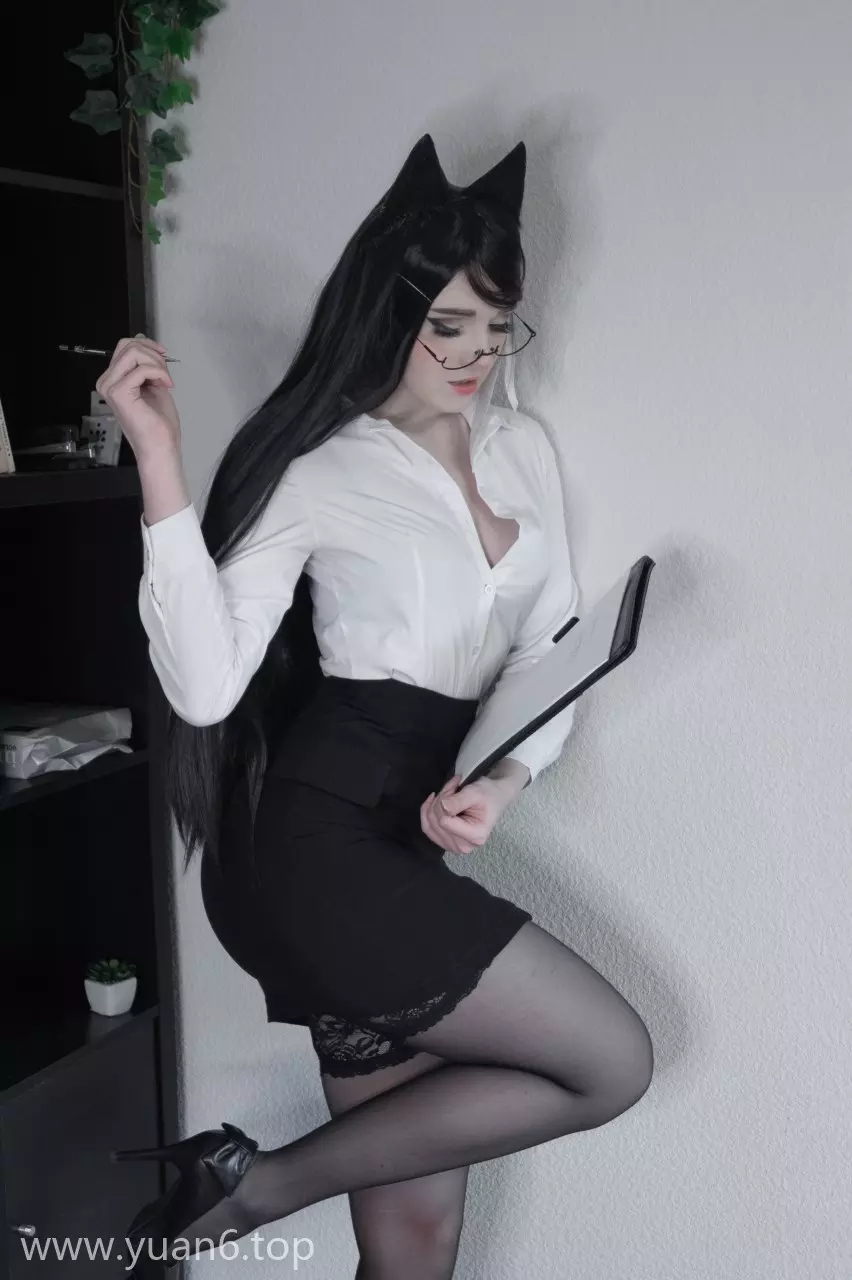 美图欣赏丨Coser_CandyBall全部图片集之Secretary Atago[54P-598MB]