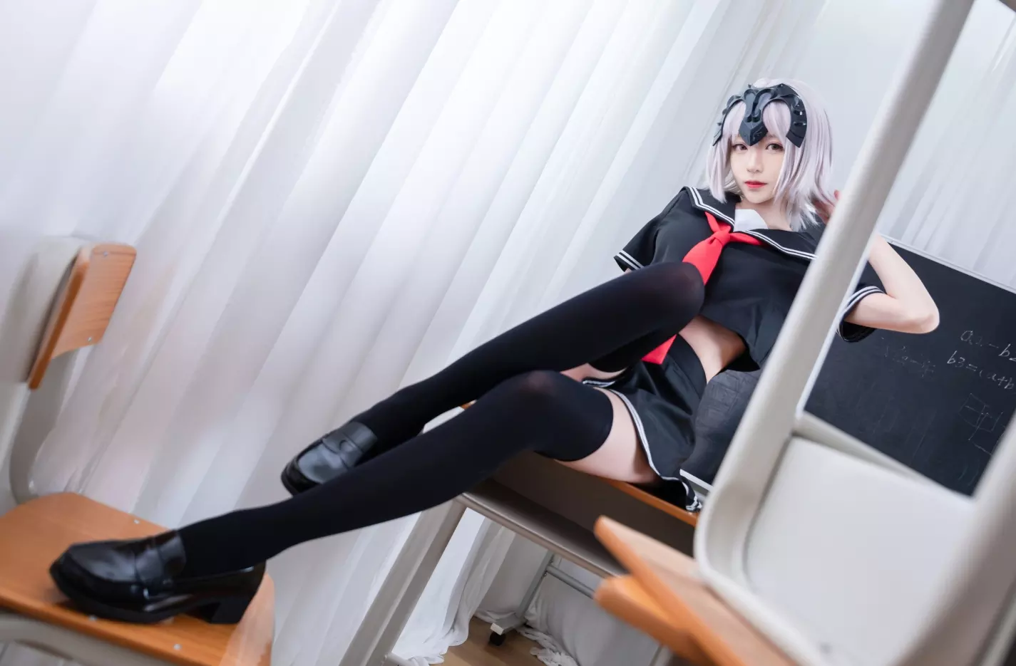 美图欣赏丨Coser青青子Js全部图片集之黑贞