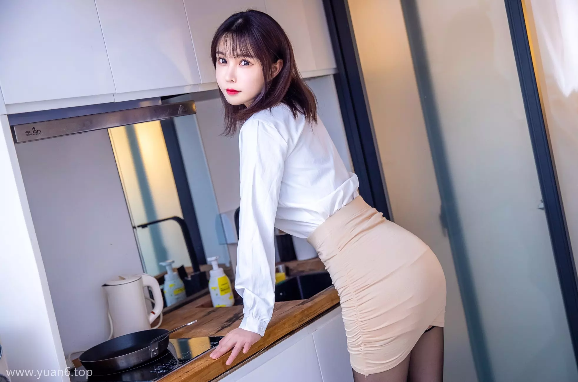 美图欣赏丨Coser_亚马逊鲶鱼个人资料,附下班后OL精美图片集