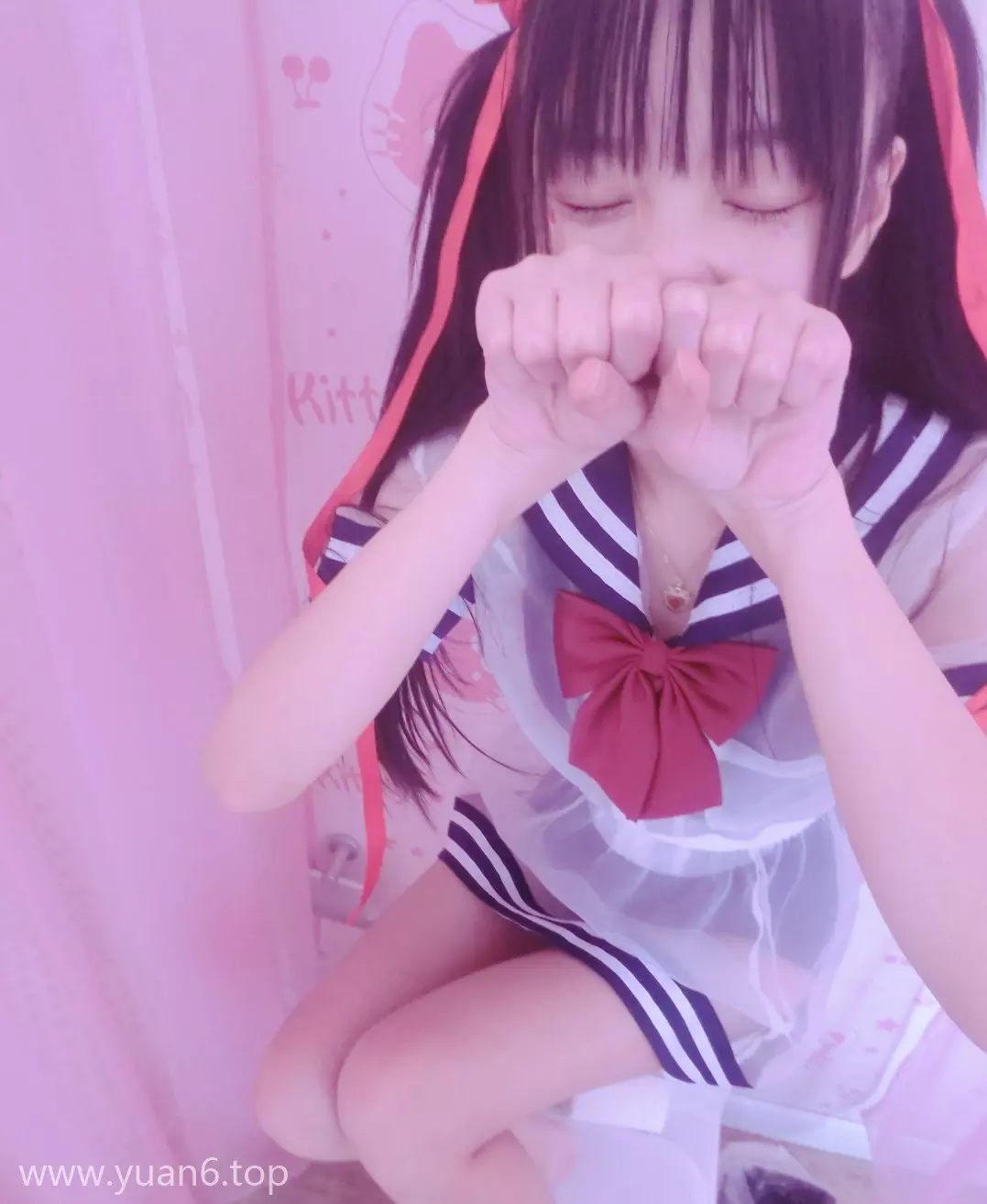 美图欣赏丨Coser双马尾少女赛高酱免费作品之浴缸水手服