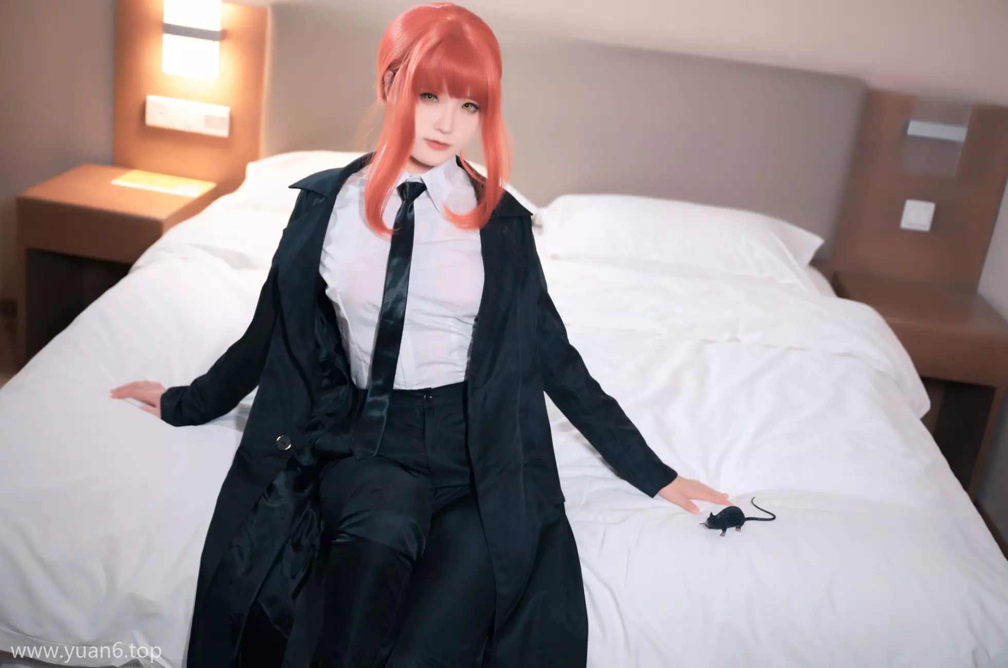 美图欣赏丨Coser_Quan冉有点饿个人资料及电锯人玛奇玛摄影作品赏析