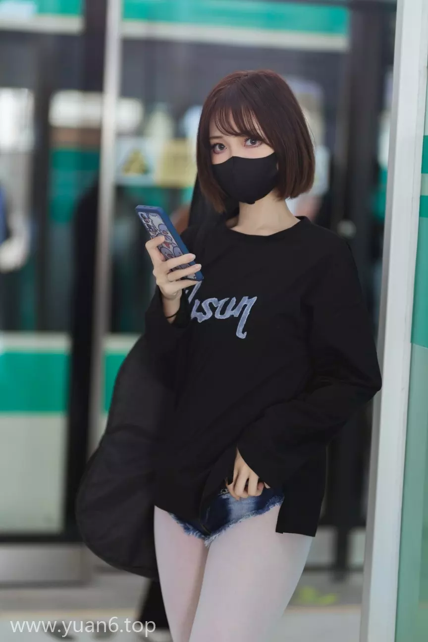 美图欣赏丨Coser洛桑w伊梓-升玖老师-地铁吉他[26P-276.3M]
