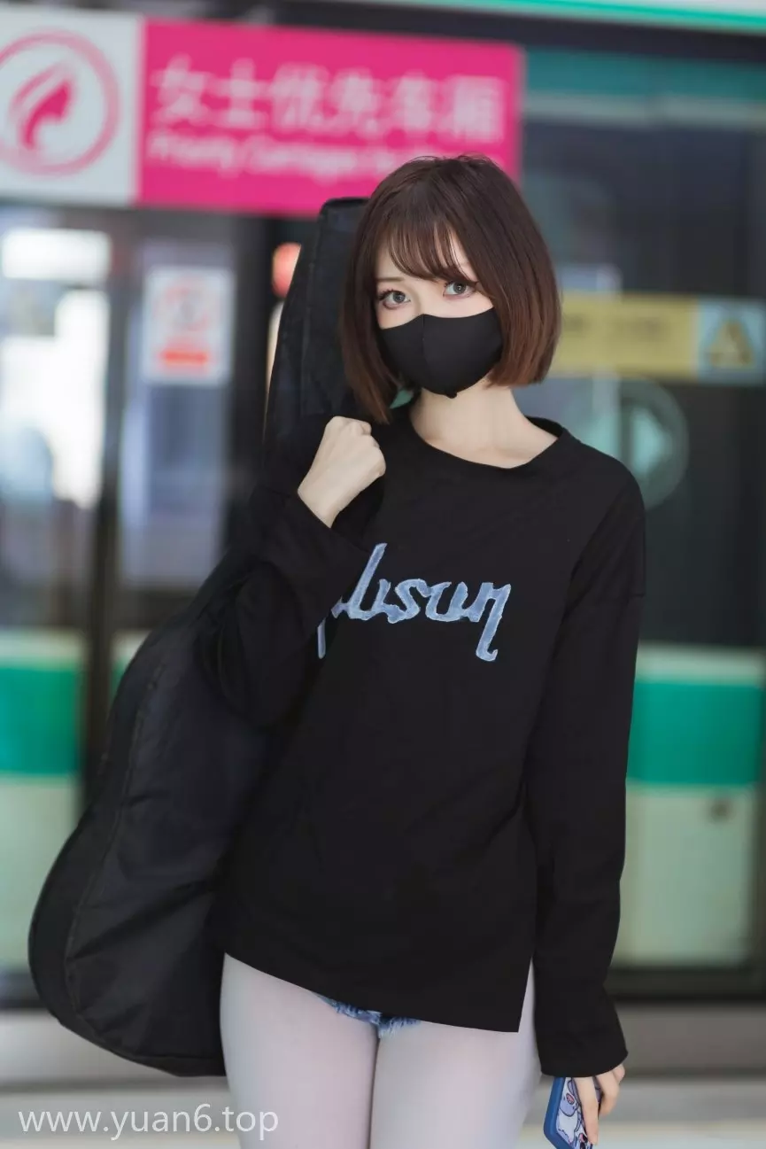 美图欣赏丨Coser洛桑w伊梓-升玖老师-地铁吉他[26P-276.3M]