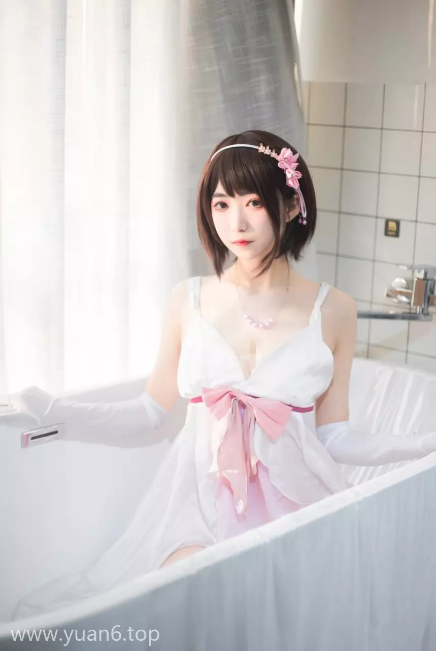 美图欣赏丨Coser宮本桜-加藤惠浴室[25P-255.9M]