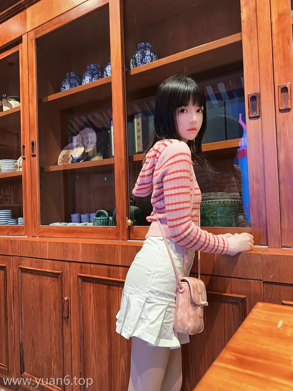 美图欣赏丨Coser桜桃喵-条纹毛衣[22P-98.5M]