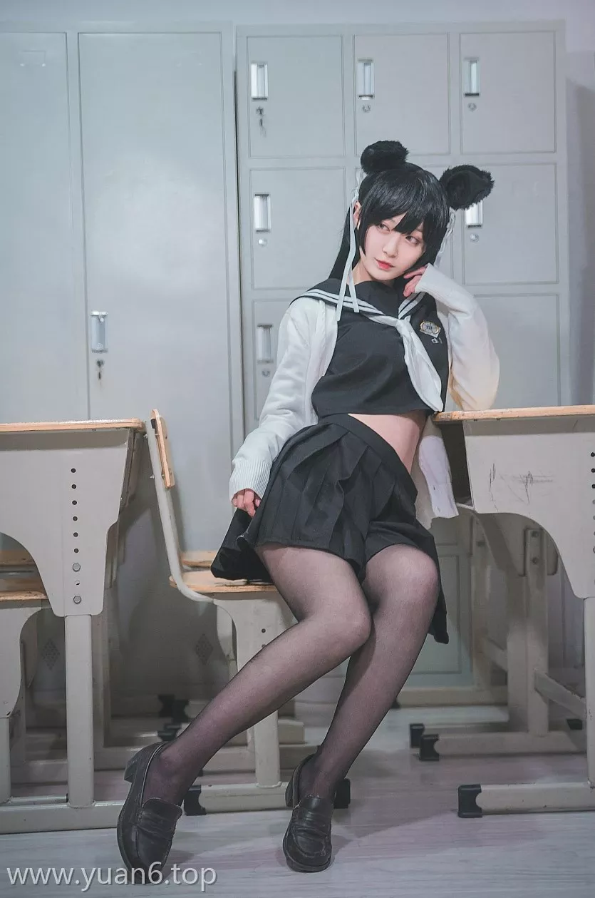美图欣赏丨Coser铁板烧鬼舞w-爱宕JK[12P-127.7M]