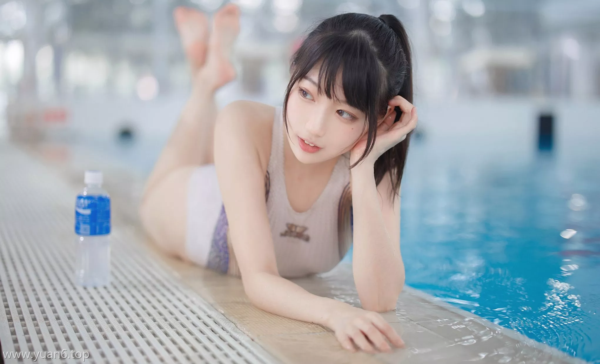 美图欣赏丨Coser周叽是可爱兔兔-竞泳[36P3V-627MB]
