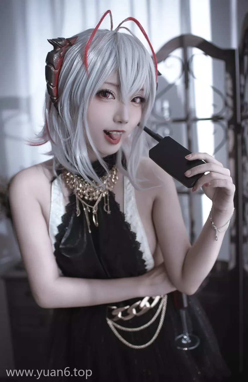 美图欣赏丨Coser切切celia-明日方舟W礼服[20P-130.4M]