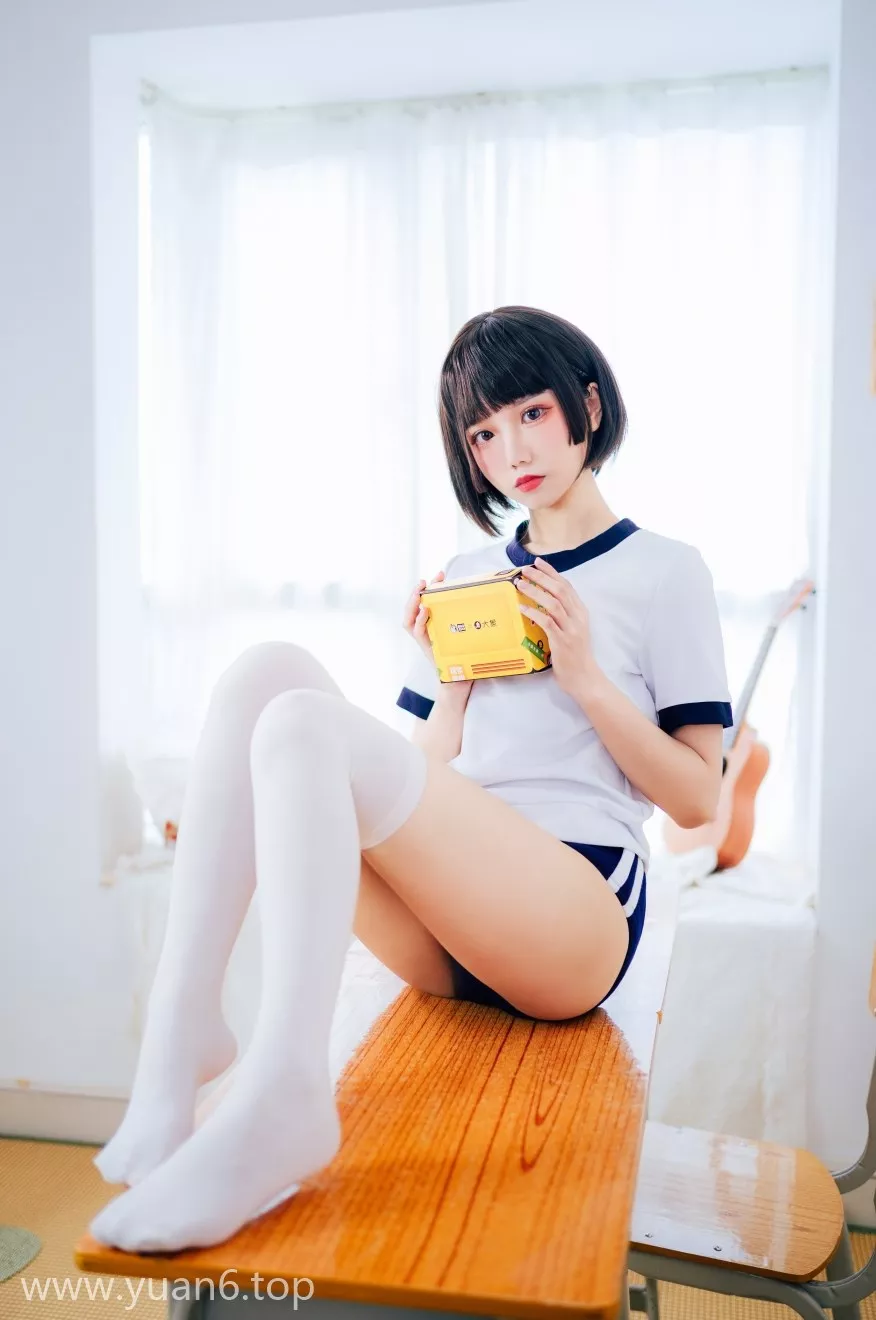 美图欣赏丨Coser果咩酱w-体操服[19P-271MB]