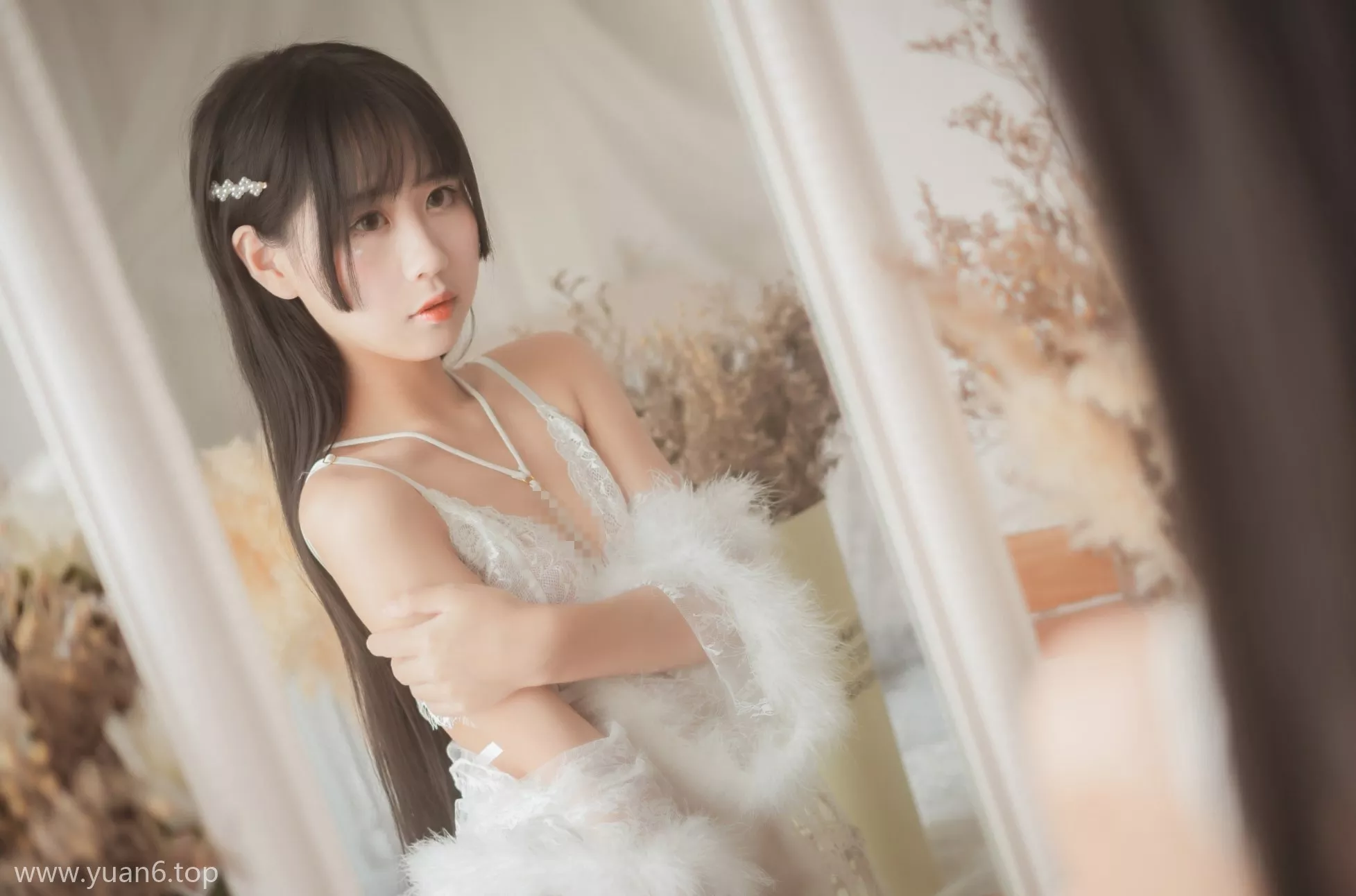 美图欣赏丨Coser萌芽儿o0-毛绒内衣[27P-278MB]