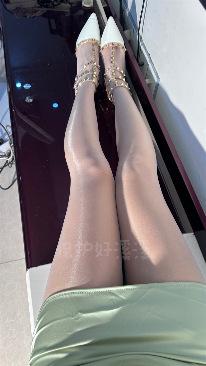 保护好溪溪呀微密全部付费写真合集