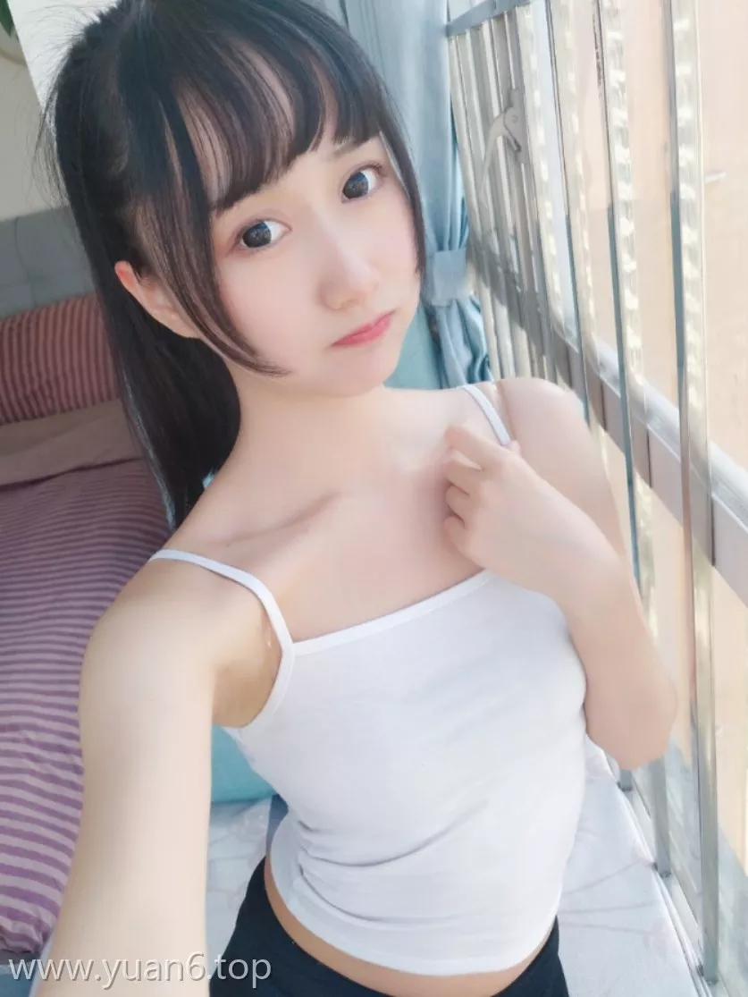 美图欣赏丨Coser木绵绵OwO-居家背心[40P-260.2M]